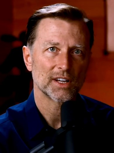 Understanding the specific type of sleep problems is crucial for effective treatment and improving overall sleep quality. People who have trouble falling asleep and those who have difficulty staying asleep often experience different underlying issues, although both conditions can lead to poor sleep quality and associated health problems. Check out my YouTube channel to learn more! #drberg #ericberg #sleep #sleepquality #sleepproblems