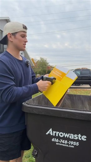 ✨ Handheld Electric Scissors – Cut Fabric, Leather & Carpets with Ease! ✂️⚡✨ ⚡ High-Efficiency Cutting → Smoothly slices through fabric, leather, carpets, PVC, felt & more 🖐️ Lightweight Handheld Design → Comfortable grip for long use without hand fatigue 🔋 Powerful Electric Motor → Delivers clean, precise cuts with minimal effort 🧵 Perfect for Crafts & DIY → Ideal for sewing, tailoring, upholstery, quilting & home projects 💬 “Cuts through thick fabric effortlessly! Super easy to handle and 