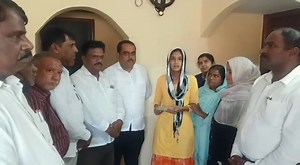 *OUR BELOVED JANAB B Z ZAMEER AHMED KHAN SAHEB, 4th TIME MLA OF CHAMRAJPET CONSTITUENCY & FORMER CABINET MINISTER OF KARNATAKA* Gave Rupees 100,000/- (One Lakh Rupees) to Ayesha Banu( Resident of Tumkur District) for her Educational purposes In the Supervision Sira Taluk, Tumkur District Corporator Janab Mohammed Jaffar | B.Z Zameer Ahmed Khan Media