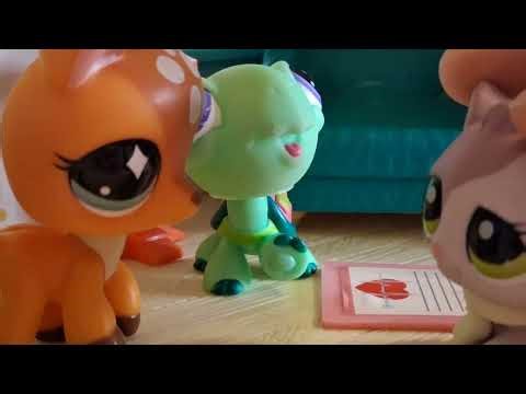 Things are getting creepy. LPS vampire.