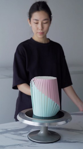 Origami Cake Designer on Instagram: "Finally new cake design! Help me choose a name for this design ♥️"