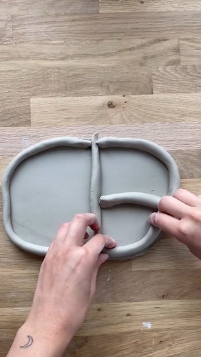 Ceramics Videos on Instagram: "Handbuilding ceramic divided bowl by @helloclayre"