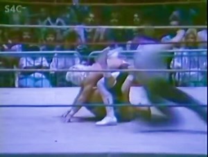 Jeff Jarrett vs Curt Hennig A classic from the Mid-South Coliseum, showcasing a young Jarrett rising fast and Hennig already performing at an elite level — smooth, sharp, and full of that late-80s Memphis energy. 📅 October 1987 #JeffJarrett #CurtHennig #MrPerfect #MemphisWrestling #MidSouthColiseum #1987Wrestling #TerritoryDays #ProWrestlingHistory #ClassicWrestling | The Chronicles Of Wrestling