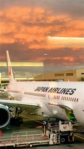 Sky over NRT Airport Japan buymeacoffee.com/Awesomemotivation