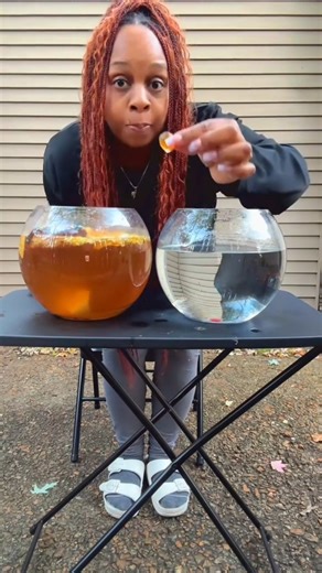 Jessica Carter on Instagram: "Real talk! If stress, cravings, and digestive problems are making things tough, you’ve got to check THIS out… (details below) ✅ Ashwagandha. It helped tackle my stress levels, making my mood so much better! ✅ Apple cider vinegar. I was a little skeptical, but it totally helps with cravings and my energy is balanced! ✅ Match Mind. Keeps me focused and zaps brain fog every time! Want to join the fun? Use code FRIEND50 on goli.com (the top wellness brand)… …Or just cli