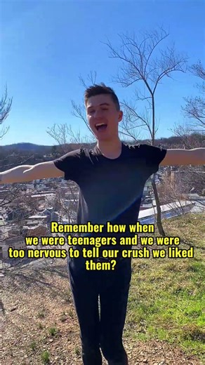 Like something out of a 2000s chick flick🍿🎥