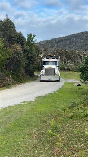 Another day, another job done at Wilsons Promontory National Park ✅ Our crew tackled a full sewage system clean for the Caravan Park – removing sludge and waste build-up from the bottom of the tanks and completely emptying the system. We rolled in with our 8,000L hydro truck, loaded up the waste, then transferred it to the semi for efficient offloading. Maximum efficiency, minimal downtime. And yeah… we’ve got the best-looking trucks in the game. Just because we clean shit doesn’t mean our gear 