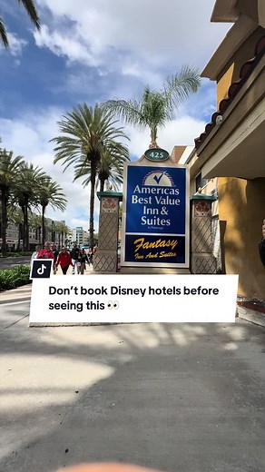 Cheaper Disneyland Hotels: 15 Min Walk & 10% Off Deals