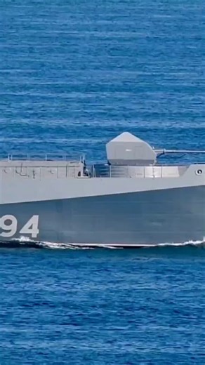 🇬🇧UK ‘gives away’ warship build slots as Navy faces shrinking fleet The Royal Navy has ceded key Type 26 frigate production slots to Norway under a £10bn deal, sparking fears of delays and a weakening fleet.With ageing ships retiring and new ones not ready until 2028+, critics warn Britain could face a dangerous capability gap in the North Atlantic.Govt insists 8 ships will still be delivered, but pressure is mounting.Source: Portsmouth News