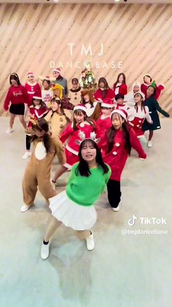 remixカッコよ♡ #lastchristmas #arianagrande #クリスマス #クリスマスダンス #xmas #xmasdance #christmas #christmasdance #小学生 #dance #ダンス #tmjdancebase