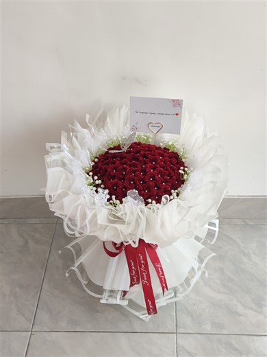 Mini Daisy Bouquet Made of Wire & Thread