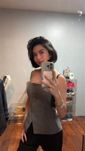 Exploring the Meaning of 'Neon Guts' by Arieneree