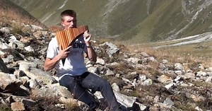 Austrian Musician Plays Outstanding Rendition Of "Amazing Grace" On Pan Flute