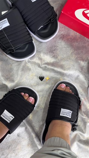 ❗️CHANCLAS NIKE OZUNAS❗️ “Comodidad que se siente, estilo que se nota,con Nike siempre vas un paso adelante.”🖤 . DAMA & CABALLERO 👩🏻‍🦱🧔🏼‍♂️ #tendencia #paratiiiiiiiiiiiiiiiiiiiiiiiiiiiiiii #ftypシ #viral_video #chanclas