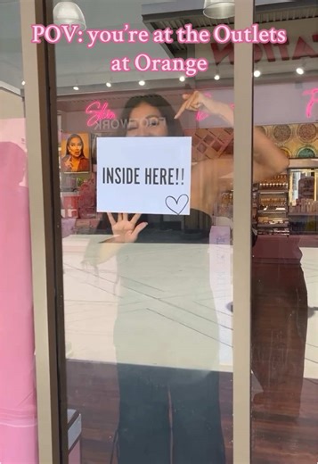 beauty comes from inside (our store)🩷🙂‍↕️✨ #makeup #makeupstore #makeuptutorial #makeuphacks #makeupartist #beautyhacks #beautytips #pinkmakeup #grwmmakeup #wendyortiz #beautystore #latinabusiness #latinamakeup #smallbusiness #orangecounty #beautycreations #karabeauty #moiracosmetics #beautyshop #makeupshop #fyp #fypシ #theroombeautyshop