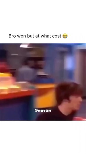 Meme | Movie | Culture on Instagram: "Drake & Josh (2004–2007) / Sitcom Series Interesting Scene / Fact: One of the show’s funniest running bits is how Drake always ends up in chaos because of his own decisions, while Josh suffers even when he does everything right. This contrast is what made their dynamic iconic — pure 2000s Nickelodeon energy. Title + Release Info: Drake & Josh (2004) / series"