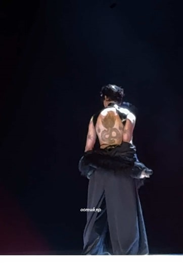 มันช็อคได้เลยนะพี่ !! #KhemjiraConcertDay1 #khemjirathegoldentimeconcert #khemjiraconcert #KengHarit @Harit_keng