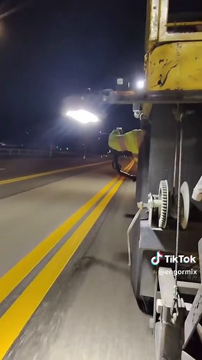 Instalación de Ojos de Gato para Seguridad Vial