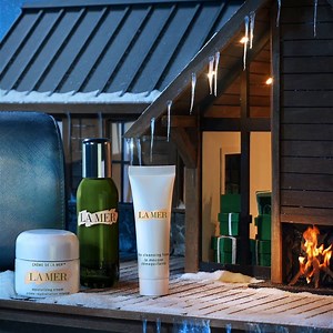 3.9K views · 393 reactions | From snowy mountains to soothing hot springs, our limited-edition gift sets are ready to transport you on the ultimate soothing journey around the world. Reach peak hydration with The Revitalizing Hydration Collection before it’s gone. | La Mer | Facebook
