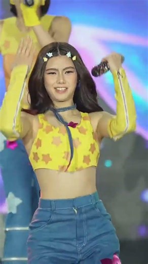 Bagay din kay BINI MIKHA yung color yellow, di ba BINI MALOI🥰 #bini #biniph #binimikha