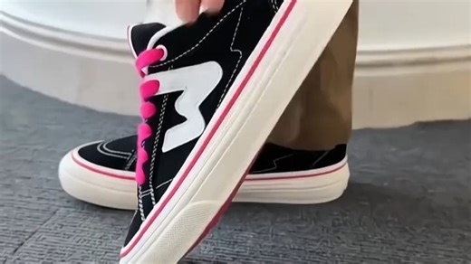 顽刻（ollieskate）黑粉拼色春季校园风W系列翻毛皮帆布拼接男女国潮滑板鞋_Ollie81025_黑粉_37