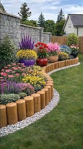 Beautiful Curved Flower Bed Garden Design | Simple Backyard Landscaping Idea #gardendesign #backyard