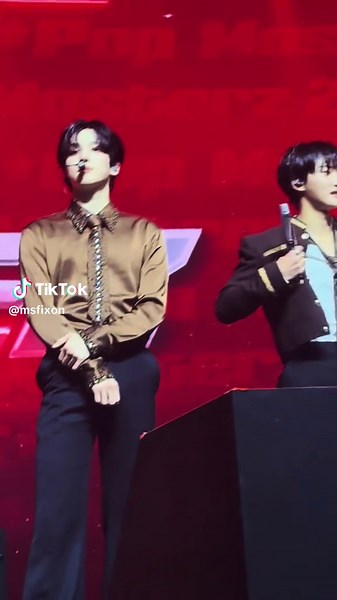 Experiencing Another Dimension with Yunho