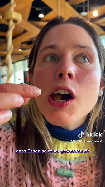 Anzeige. 2 Monate geht Essen gehen auf mich mit meinem Code „Betel“ 🤓. Bei @NeoTaste App , also gönnt euch und allen Friends am besten auch davon erzählen :) Aktuell kriegen Bestandskunden das Jahresabo sogar für die Hälfte des Preises in der Blackweek, also los gehts :D Plus Peter Pane wird 10 Jahre alt und bringt in dem Rahmen zwei unserer Lieblingsberge zurück zB den Wilden Bert und zwar für 5 Euro, wenn ihr den Deal über Neotaste bucht. Geht ganz einfach: App installieren, „Betel“ Code eing