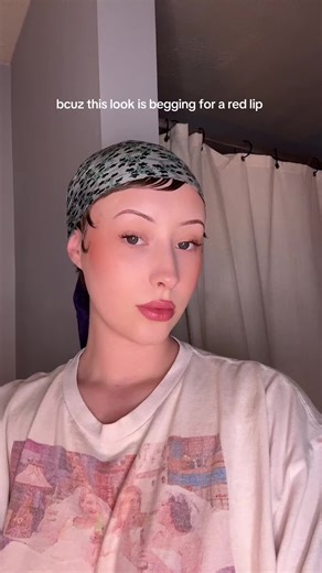 Stunning Red Lipstick Look for Every Occasion