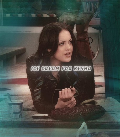 Jade West Editing in Victorious - Episode 2x03 Ice Cream for Kesha