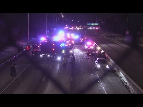 6-vehicle crash in north suburbs closes several lanes on northbound Edens Expressway early Sunday mo