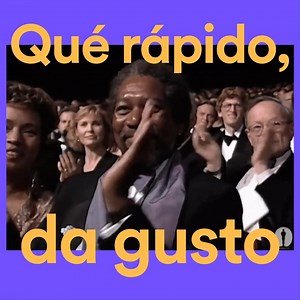 Abre, selecciona y listo. Con nuestra app en tres pasos ya tienes un Cabify esperándote en la puerta. Creemos que por eso los usuarios dicen que tenemos un servicio que da gusto. | Cabify