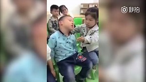 224K views · 6.7K reactions | A friend in need is a friend indeed. | Shanghaiist | Facebook