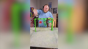 887K views · 4.8K reactions | Cómo reciclar botellas de plástico con una baja huella de carbono  | Ideas en 5 minutos Jóvenes | Facebook