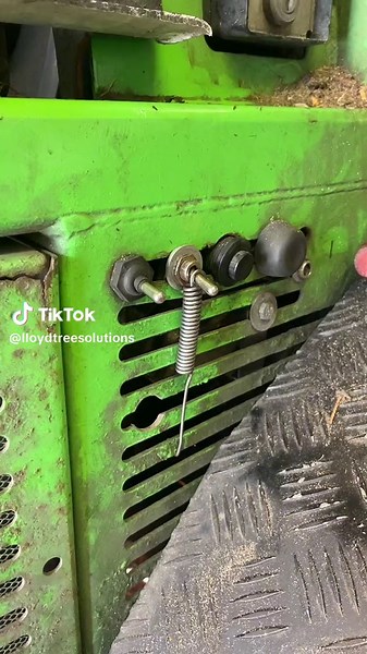 LloydTreeSolutions (@lloydtreesolutions)’s videos with original sound - LloydTreeSolutions