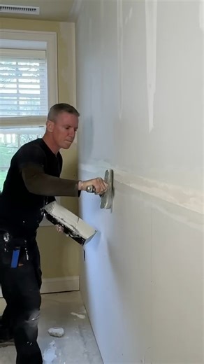 How to finish drywall: Here are the steps for embedding drywall tape with joint compound along a seam. #Drywall #drywallfinisher #DIYskills #diyprojects #remodeling #basementremodel #homeprojects #drywalllife | MyFixitUpLife