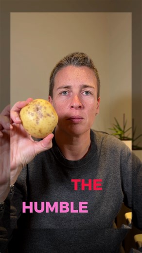 The not-so-serious GP on Instagram: "People are always asking about HRT...then they rewind a bit and ask about menopause - but the whole thing is easier to understand if we understand the pesky trouble makers at the center of the story... 👉The Humble Ovaries All being well, they perform 2 primary functions through our reproductive years: 1. Release an egg once a month 2. Produce and release hormones - oestrogen, progesterone and angrodens (of which testosterone is the main one) As we app