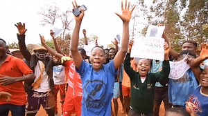 The best video you'll watch today. Kids from the Nyarugusu Refugee Camp, the village where Bernard Kamungo was born, recreated his goal against Miami. 🇹🇿❤️ 🎥: Vainqueur photographer.Art | FC Dallas