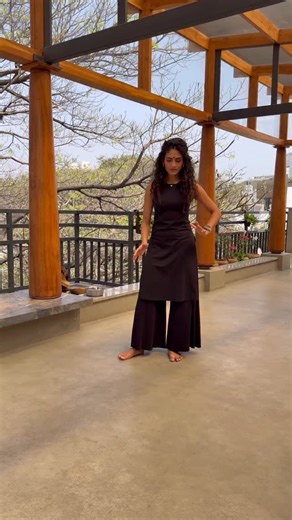 The Raadha Kalpa Method on Instagram: "How can stretching your hip flexors fix this arch? Tight hip flexors often pull the pelvis forward, creating excess arch in the lower spine. By lengthening the hip flexors, the back softens, the tailbone drops more easily, and the spine finds balance. This stretch helps release that pull and supports healthier alignment for movement and dance. Join www.theraadhakalpamethod.com our online streaming platform to hone your dancing skills, learn body conditionin