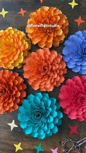 Paper Marigolds, Fall Crafts, Fall Flowers, Paper Flowers, Cricut Files, Día de Los Muertos Decor