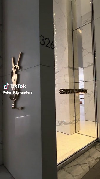 Derrick (@derrickwanders)’s videos with butterfly effect slowed - Slowed Bangers