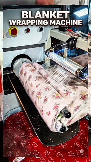 Automatic blanket packaging machine.