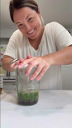 Grilled Chicken Salad with Honey Lemon Dressing (perfect healthy work lunch!)