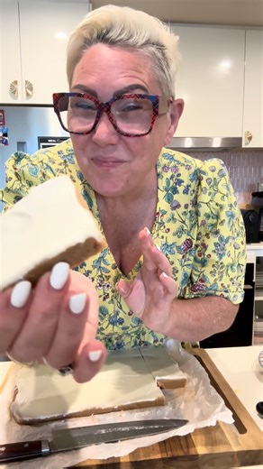 🍋 No-Bake Lemon Slice That Melts in Your Mouth – The recipe is in the comments. ⬇️ Say hello to your new favourite zesty treat! 💛 This No-Bake Lemon Slice is sweet, citrusy, buttery, and SO easy to whip up — no oven required. 🙌 Made with a biscuit base and topped with a smooth, tangy lemon icing, it’s the perfect slice for: ✔️ Lunchboxes ✔️ Afternoon tea ✔️ Lazy weekend treats Just mix, press, chill… and watch it disappear. That icing on top? Absolute magic. 🍋✨ It’s fresh, creamy, and melts 