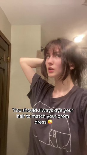 i love myself #hairdye #shesprobablylike25 #ilovemybf #prom #dress #hair #hairtok