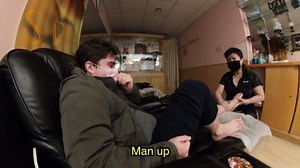 They expected silence - white guy suddenly speaks perfect Chinese