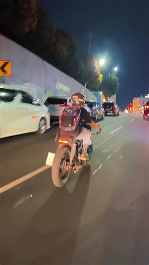 Custom Cafe Racer Builds and Small Engine Insights