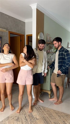 Tutorial como conseguir um namorado 😂 #humor #twinmoments #funny #twins #comedia