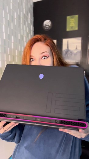 O novo notebook Alienware m15 R7 é o Alienware mais potente já produzido no Brasil. Agora o penta vem! (E a oferta também! Confere lá no site da da Dell 😉) #Dell #AlienwareBrasil #DesafieSeusLimites #IntelBrasil @Intel Corporation PUBLl