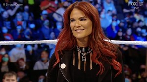 [Photo] Lita shows off stunning physique amid WWE absence